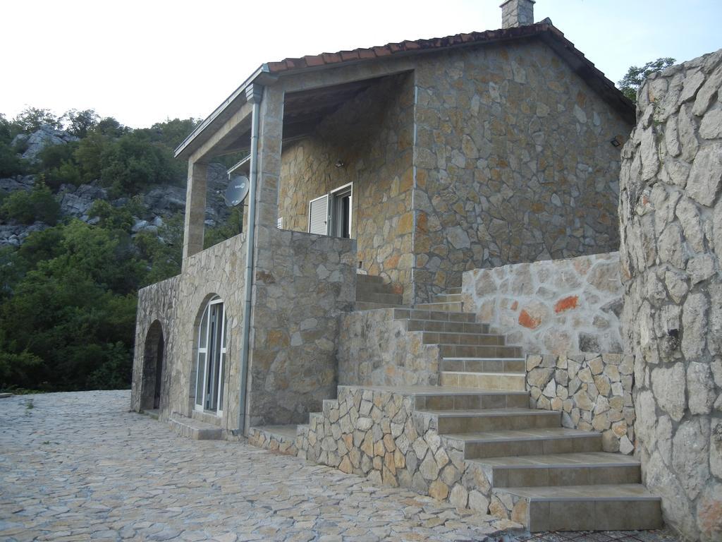 Karuc Villa Skadar Lake מראה חיצוני תמונה